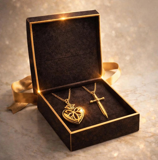 DUO DE COLLAR CORAZON Y ESPADA